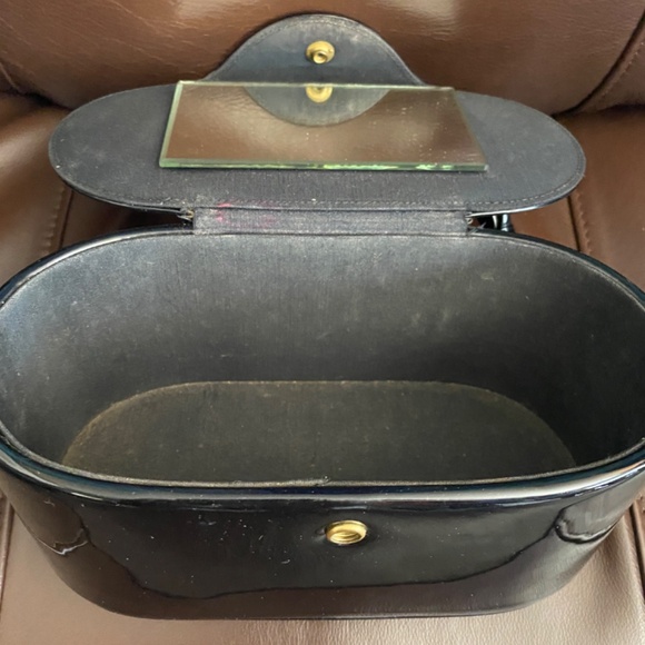 Vintage 1960s Black Patent Leatherette Train Case Tote Make Up Toiletry Bag - Picture 7 of 9